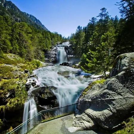 Duplex Renove 2 Avec Wifi, Cuisine Equipee Et Local Ski, En Centre-ville De - Fr-1-401-179 * Cauterets