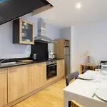 Duplex Renove 2 Avec Wifi, Cuisine Equipee Et Local Ski, En Centre-ville De - Fr-1-401-179 Апартаменты