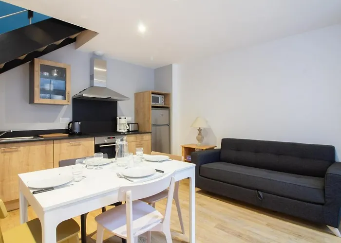 Апартаменты Duplex Renove 2 Avec Wifi, Cuisine Equipee Et Local Ski, En Centre-ville De - Fr-1-401-179 *